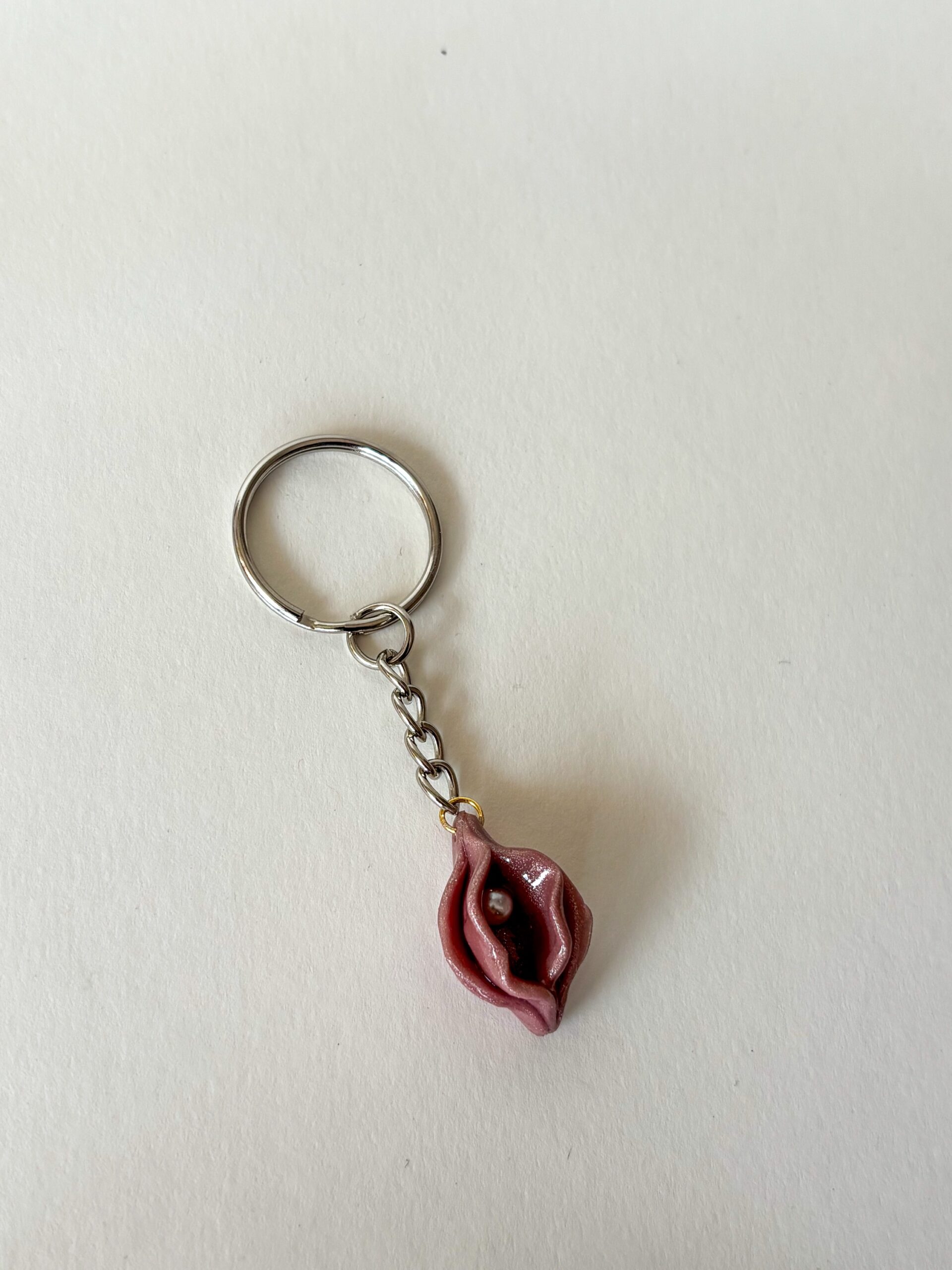 Vulva Schlüsselanhänger in verschiedenen Farben – Bild 4