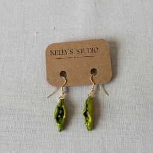 Süße Erbsen-Ohrringe grün Glitzer aus Polymer Clay