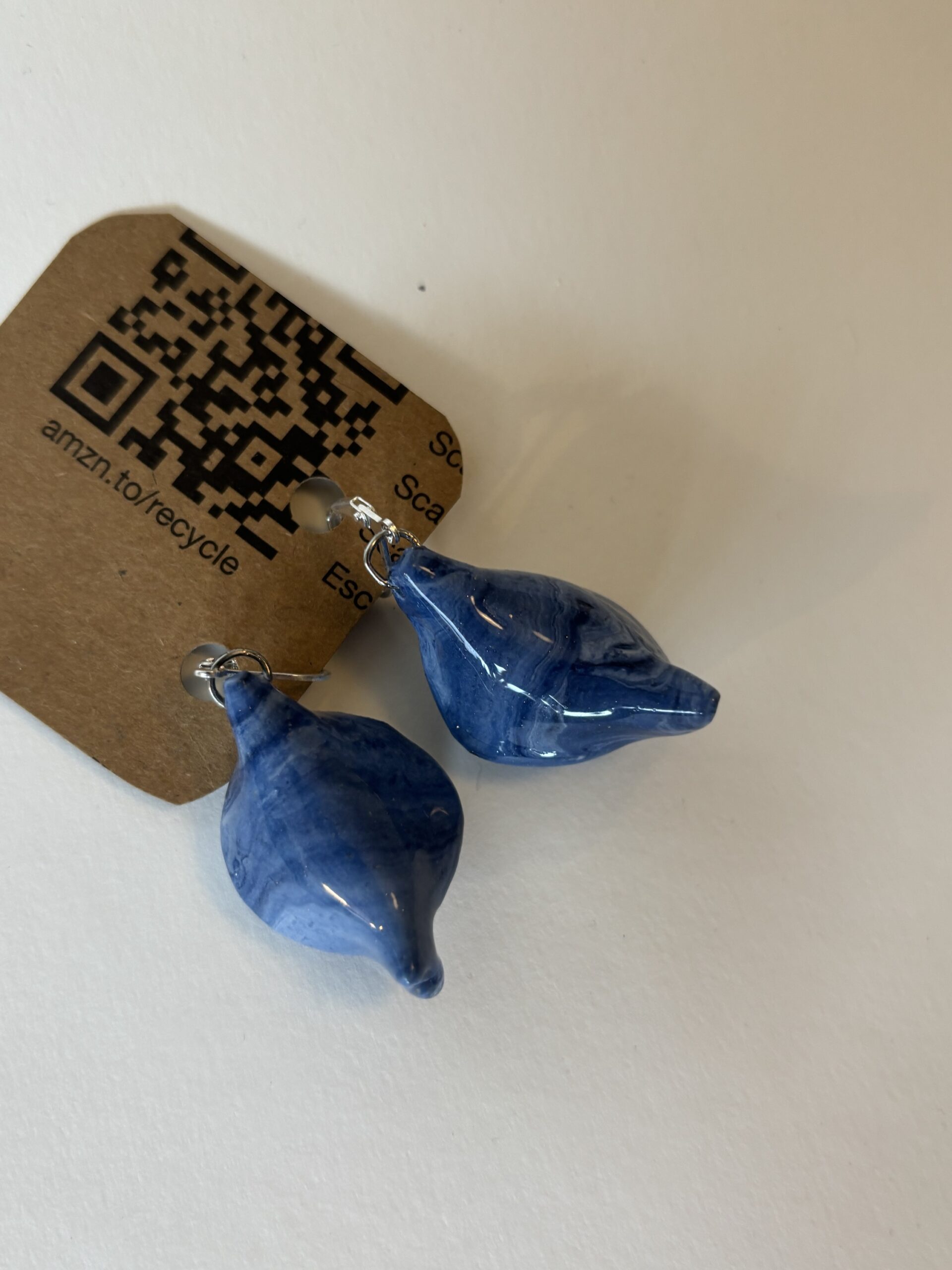 925 Silber feministische Vulva-Ohrringe aus Ton in Blau – Bild 3